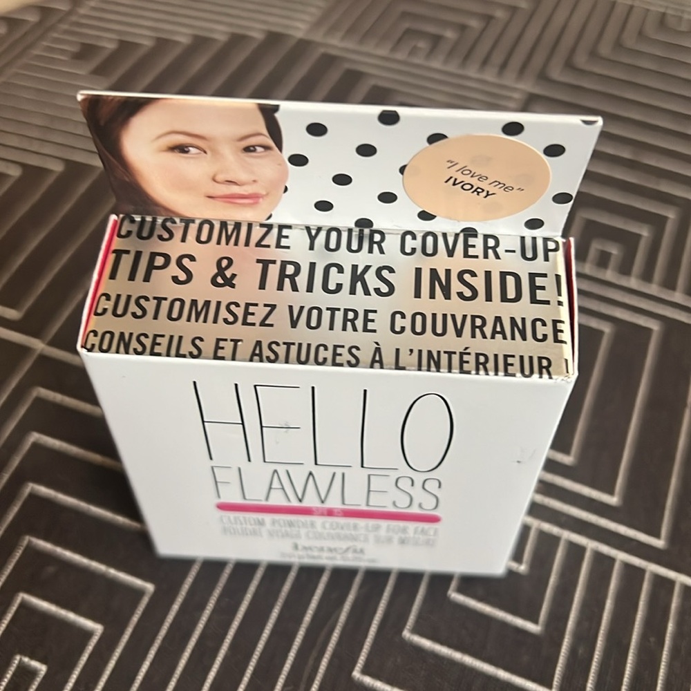 Benefit Cosmetics Hello Flawless Powder Foundation *NIB* Ivory "I Love Me"